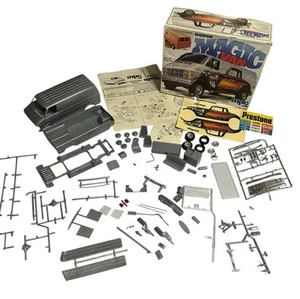 MPC Dodge Magic Van 1/25 Model Kit *MISSING SMALL PARTS* *Read* VERY COMPLETE! - Picture 1 of 21