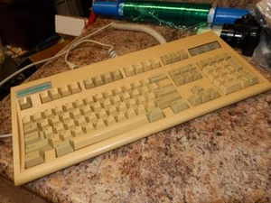 Vintage MAXUM 5-Pin Mechanical Clicky XT IBM PC Enhanced Keyboard - Afbeelding 1 van 9