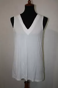 Banana Republic Sz M White Lightweight Rayon Stretch Knit Tank Pleated V-Neck - Picture 1 of 6