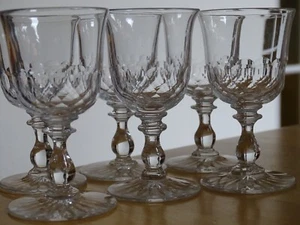 BACCARAT 6 ANCIENS VERRES LIQUEUR CRISTAL FORME TULIPE ECAILLES  ht 9 cm - Picture 1 of 11