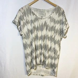 Brochu Walker T-Shirt Gr. Medium leicht V-Ausschnitt weiß grau Freizeit klassisch - Bild 1 von 7