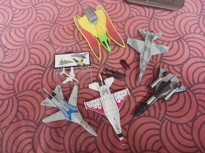 Lote de aviones diecast Road Champs, otros, pasadores de solapa Foto 1 de 4