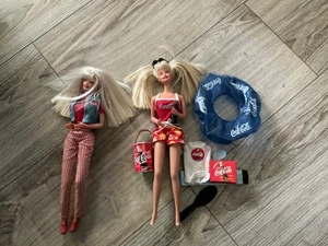 Coca Cola Picknick & Coca Cola Splash Barbie Puppen - Bild 1 von 8