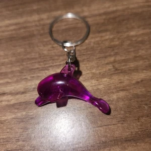 Purple Dolphin Plastic Novelty Keyring Keychain - Picture 1 of 3