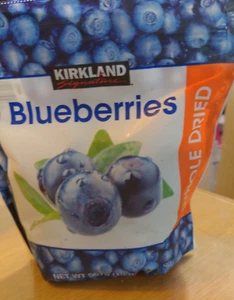 Kirkland Signature Whole Dried Blueberries 20 oz - Picture 1 of 4