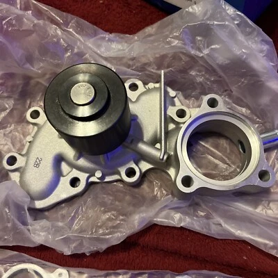 Bomba de agua Beck Arnley 131-2497 para 95-04 Toyota 4Runner T100 Tacoma Tundra Foto 1 de 3