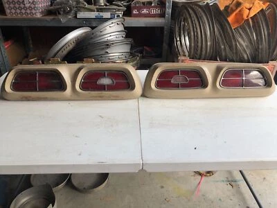 1970 1971 1972 1973 Mercury Comet Montego Juego de luces traseras 70MO Foto 1 de 4