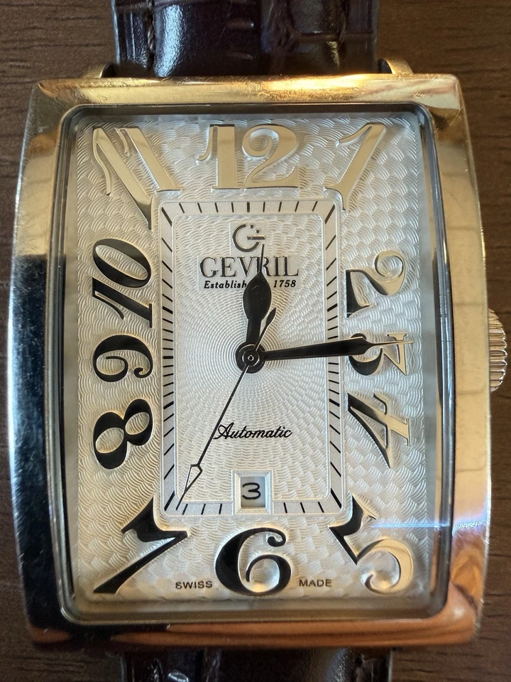 Gevril Avenida de las Américas Ref. 5000A Limited #235 de 500 Foto 1 de 4