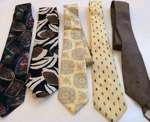 Christian Dior Lot Of 5 Vintage Ties Yellow Print Brown Geometric Silk - Picture 1 of 8