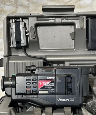 RARE Vintage SANYO VM-D1P Vision8 AF 8mm Film Digital Auto Focus Video Camera - Image 1 of 4