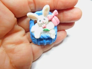 Easter Unlimited White Easter Bunny Blue Pink Basked Plastic Brooch Vintage - Picture 1 of 7