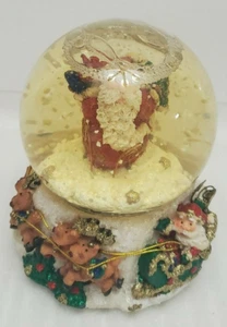 VINTAGE CHRISTMAS SNOWGLOBE WITH MUSIC BOX - Picture 1 of 4