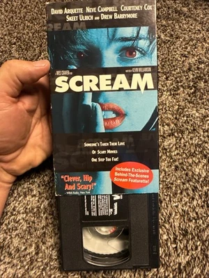 Scream VHS Video Tape Rare Blue Variant Cover Campbell Cox Arquette Wes Craven  Foto 1 de 4
