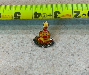 CIRCUS CIRCUS CASINO Las Vegas -- Vintage Pinback -- 1" - Picture 1 of 2