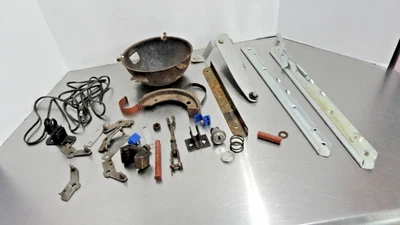 Винтажный Crosley Motors Fiat распределитель двигателя фары отделка кронштейн замок лот - Изображение 1 из 4