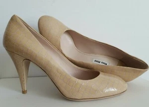 ZAPATOS DE SALÓN MIU ICÓNICOS NUDE BEIGE COCODRILO CHAROL EN RELIEVE EU 40 I LOVE - Imagen 1 de 7