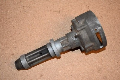 Carcasa de distribuidor International Harvester IH 359213-C91 - Camión modelo 100 1010 Foto 1 de 4