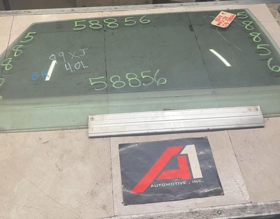 Jaguar XJ8 1998-2003 1996-1997 XJ6 lado del pasajero puerta trasera derecha ventana de vidrio Foto 1 de 4