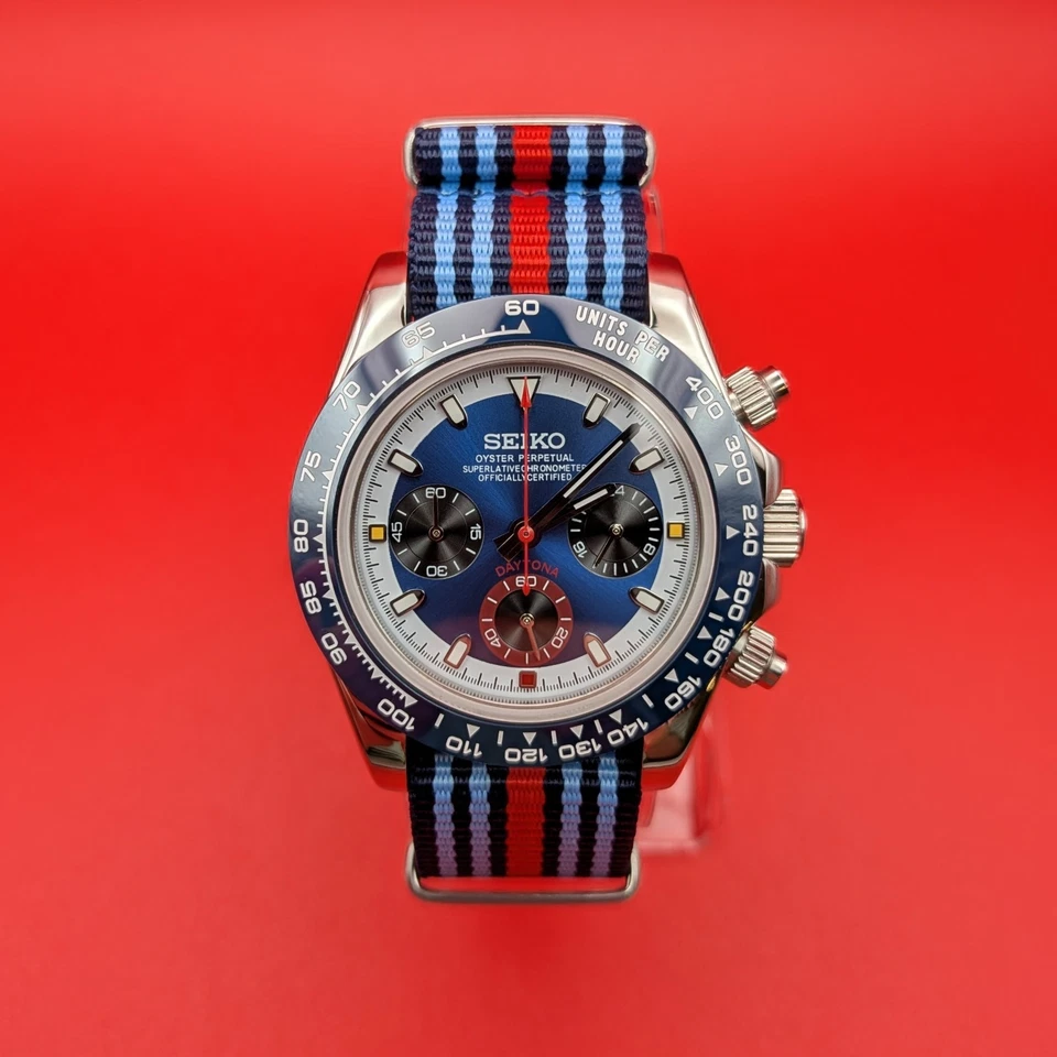 Esfera azul y bisel azul/blanco | Martini Colorway | Movimiento Seiko VK63 Foto 1 de 4