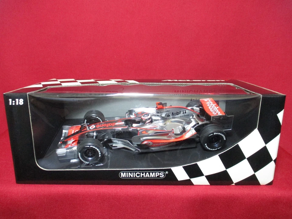 1:18 Scale Fernando Alonso 2007 McLaren Mercedes MP4-22 F1 Showcar Minichamps - Image 1 of 4