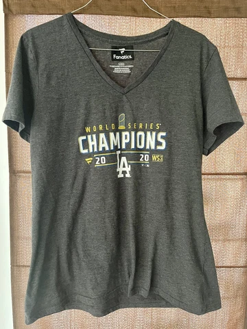 Los Angeles Dodgers 2020 World Series Champions T Shirt Ladies Large Cover
