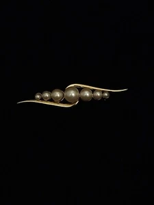 Vintage Monet Graduated Faux Pearl & Gold Tone Bar Brooch Signed           HG17 - Picture 1 of 7