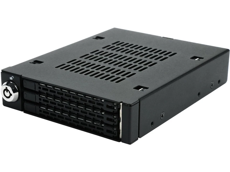 ICY DOCK MB993SK-B Triple Bay 2.5" SAS/SATA HDD & SSD Mobile Rack For 3.5" Front - Image 1 of 4