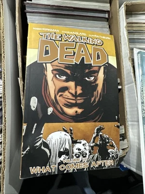 Walking Dead -  TPB, Vol. 18, 2nd Print (2014 Image) Unread Combined Shipping - Image 1 of 2