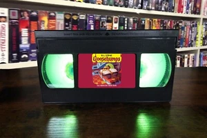 Goosebumps: Egg Monsters From Mars VHS Lamp + Remote - Picture 1 of 2