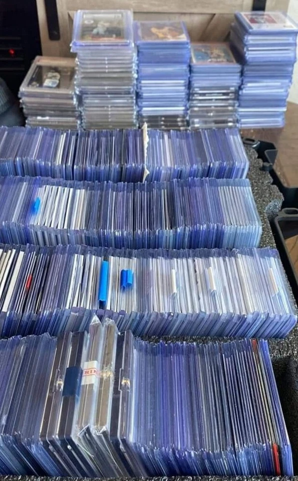 Relic GRADED CARD Memorabilia Lot AUTO JERESY CARD LOT - Image 1 of 1