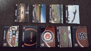 Auburn Tigers - 50 tarjetas universitarias Panini 2016 "Campus Life" - Imagen 1 de 2