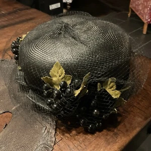 Vandevers Tulsa Ladies Vintage - Hat Elysees Original - Picture 1 of 5