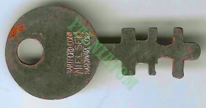 Llave plana Nielsen vintage de doble cara - aproximadamente 1,5" de largo - Imagen 1 de 1