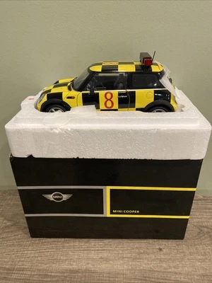 KYOSHO MINI Cooper *FOLLOW ME* #8  Black/Yellow Checker 1/18 RARE 3000pcs - Image 1 of 4