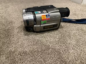 Videocamera Sony Handycam CCD-TRV93 Hi8 LEGGI - Foto 1 di 6