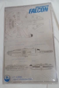 Neu und versiegelt Open Road Star Wars Millennium Falke Blechschild Dekor 18 x 12 - Bild 1 von 3