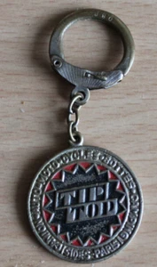 Porte-clés - REMA TIP TOP Camion Auto Moto Sides Cycles Bottes Camping - PARIS - Picture 1 of 2