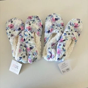 Calze pantofole sherpa Stay Cozy con pinze 2 pezzi donna M/L 8-10 bianco floreale - Foto 1 di 5