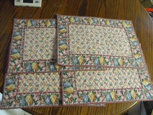 Lot Of Four VERA BRADLEY Quilted Place Mats Reversible - Picture 1 of 4