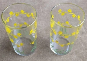 Drinking Glasses Swanky Swig Set of 2 Juice Yellow Flower ~3 Inch Height jan23 - Picture 1 of 5