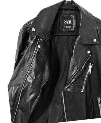 Chaqueta de motociclista de cuero sintético negra para hombre ZARA talla L - estilo moto con cremalleras plateadas Foto 1 de 4