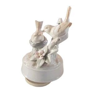 Vintage Gorham Vogel Nist Porzellan Love Birds 1960 Spieluhr funktioniert nicht  - Bild 1 von 9