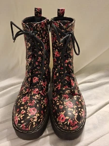 Pre-owned Union Bay Kiwi Combat Boots Flowers Womens 8 Black - Picture 1 of 9