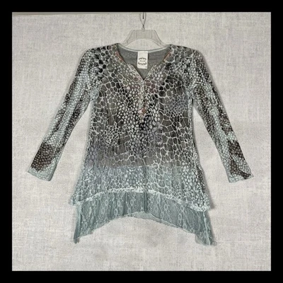 Top Flew de Lis S Estampado Animal Dobladillo de Encaje Manga 3/4 Túnica Boho Look en Capas Foto 1 de 4