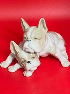 Porcelain Figurine of Two French Bulldogs - Picture 1 of 5