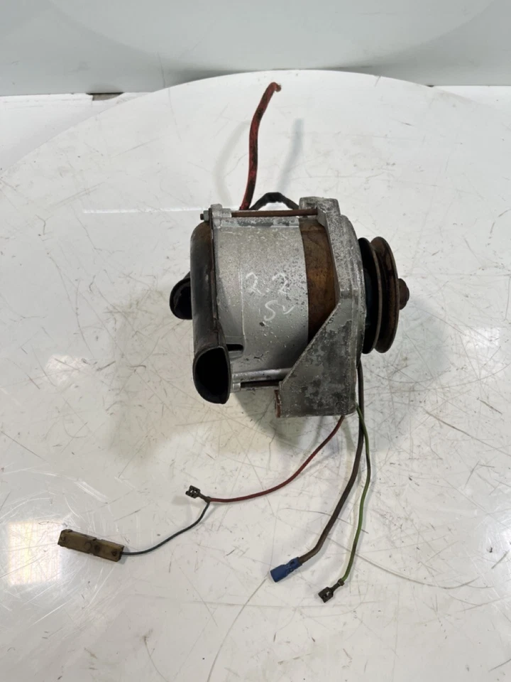 Generatore alternatore per VW Volkswagen Transporter T2 2.0 CJ 021903023F Foto 1 de 2