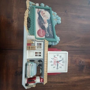 Vintg 1990 22"" Coca-Cola Wanduhr Koksschild Route 66 Tankstelle 3130, funktionsfähig - Bild 1 von 19