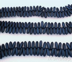 50 perline pugnale in vetro ceco 3 x 10 mm: camoscio metallizzato - blu scuro - Foto 1 di 1