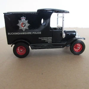 Buckinghamshire Police Van Maßstab 1:35. - Bild 1 von 9