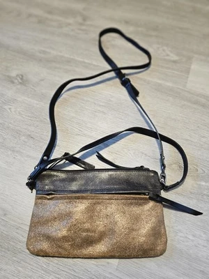 Bolso de hombro de cuero Tano de peltre negro  Foto 1 de 4